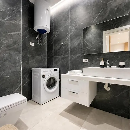 Aron's 206 Apartamento Golem (Tirana)